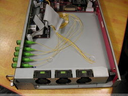 六臺光通訊設備 構建高效信息傳輸的基石